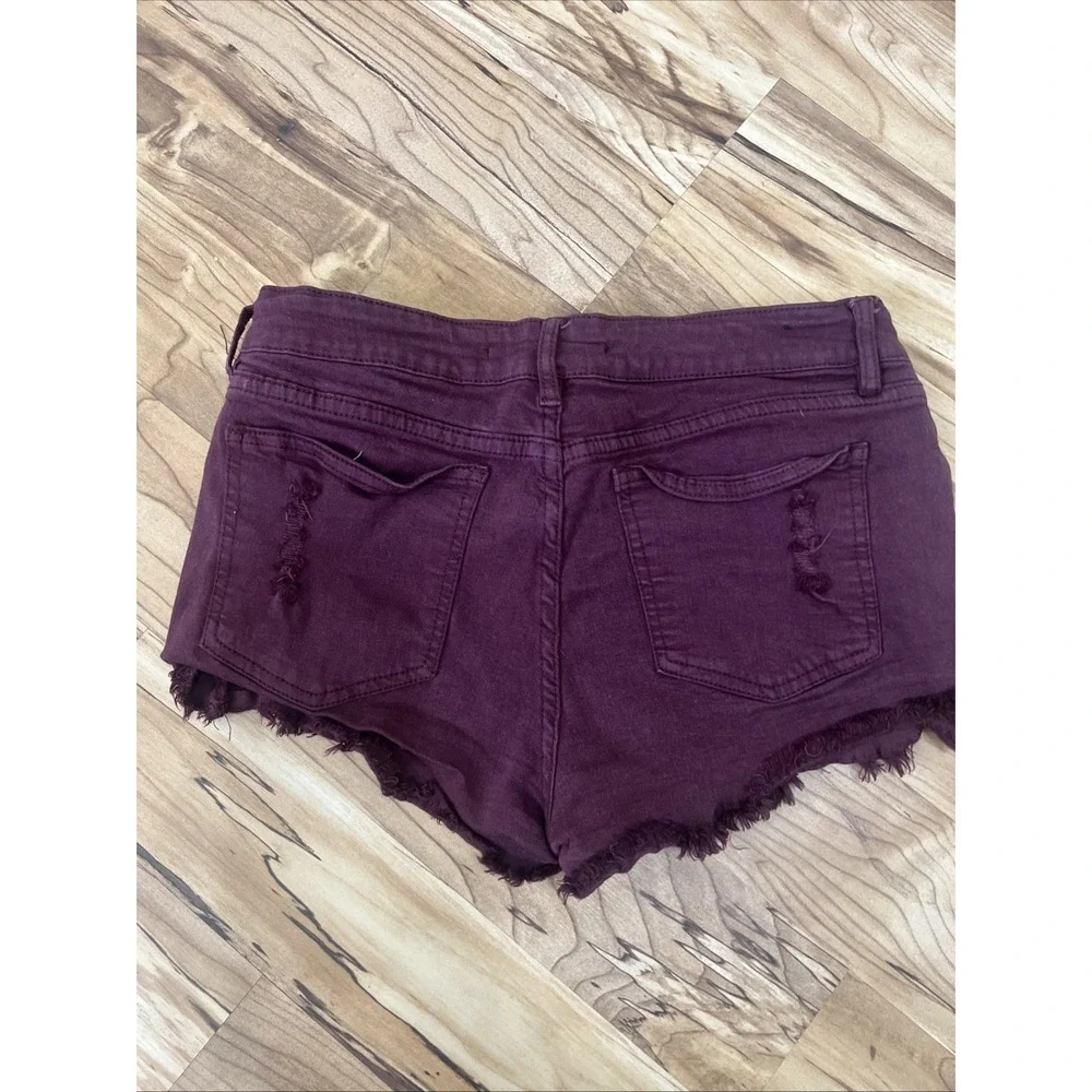 Angel Kiss Sz 9 Burgundy Mid‎ Rise Distressed  Frayed Jean Shorts